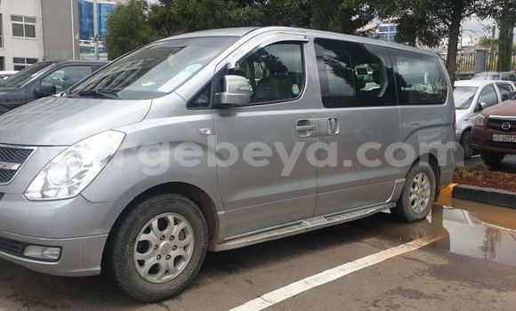 ይግዙ ያገለገለ Hyundai Grand Starex ሌላ መኪና በ አዲስ አበባ በ ኢትዮጵያ