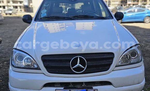 ይግዙ ያገለገለ Mercedes-Benz ML–Class ነጭ መኪና በ አዲስ አበባ በ ኢትዮጵያ