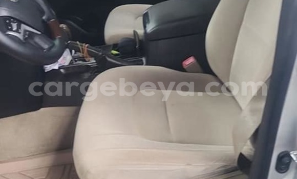 Oofamaa Toyota Land Cruiser Black Makiinaa iti Addis–Ababa keessatti Ethiopia keessatti Oofamaa Toyota Land Cruiser Black Makiinaa iti Addis–Ababa keessatti Ethiopia keessatti