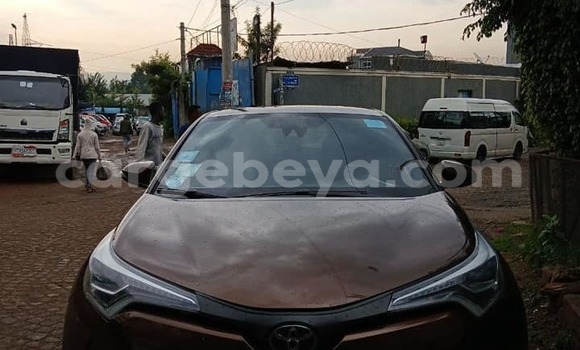 Oofamaa Toyota C-HR Other Makiinaa iti Addis–Ababa keessatti Ethiopia keessatti Oofamaa Toyota C-HR Other Makiinaa iti Addis–Ababa keessatti Ethiopia keessatti