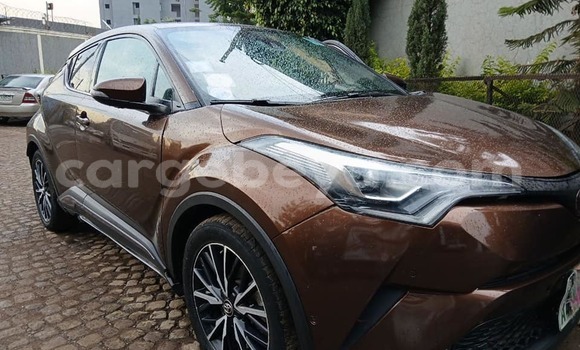Oofamaa Toyota C-HR Other Makiinaa iti Addis–Ababa keessatti Ethiopia keessatti Oofamaa Toyota C-HR Other Makiinaa iti Addis–Ababa keessatti Ethiopia keessatti