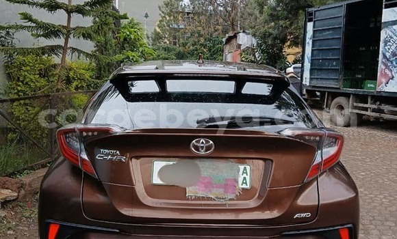 Oofamaa Toyota C-HR Other Makiinaa iti Addis–Ababa keessatti Ethiopia keessatti Oofamaa Toyota C-HR Other Makiinaa iti Addis–Ababa keessatti Ethiopia keessatti