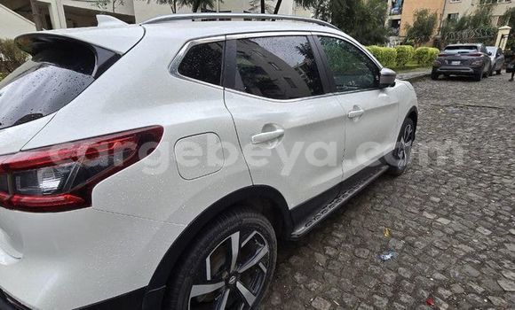 Acheter Occasion Voiture Nissan Qashqai Blanc à Addis Ababa, Ethiopie Acheter Occasion Voiture Nissan Qashqai Blanc à Addis Ababa, Ethiopie