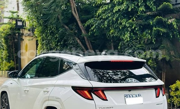 Acheter Occasion Voiture Hyundai Tucson Blanc à Addis Ababa, Ethiopie Acheter Occasion Voiture Hyundai Tucson Blanc à Addis Ababa, Ethiopie