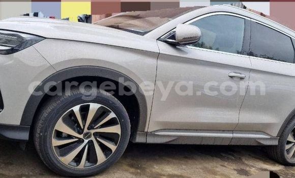 Acheter Occasion Voiture BYD S6 Blanc à Addis Ababa, Ethiopie Acheter Occasion Voiture BYD S6 Blanc à Addis Ababa, Ethiopie