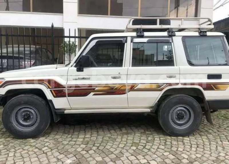Big with watermark toyota land cruiser prado ethiopia addis ababa 11983