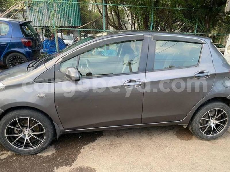 Big with watermark toyota yaris ethiopia addis ababa 11986