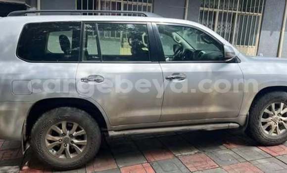 Buy Used Toyota Land Cruiser Prado Other Car in Addis–Ababa in Ethiopia Buy Used Toyota Land Cruiser Prado Other Car in Addis–Ababa in Ethiopia