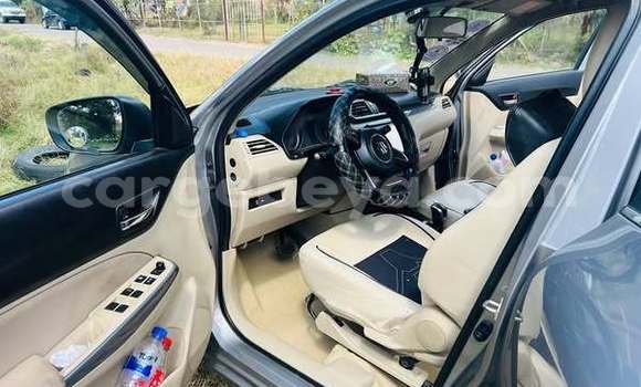 ይግዙ ያገለገለ Suzuki Dzire ሌላ መኪና በ አዲስ አበባ በ ኢትዮጵያ