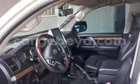 Acheter Occasion Voiture Toyota Land Cruiser Prado Blanc à Addis Ababa, Ethiopie Acheter Occasion Voiture Toyota Land Cruiser Prado Blanc à Addis Ababa, Ethiopie