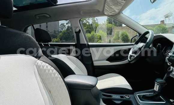 Acheter Occasion Voiture Hyundai Creta Blanc à Addis Ababa, Ethiopie Acheter Occasion Voiture Hyundai Creta Blanc à Addis Ababa, Ethiopie