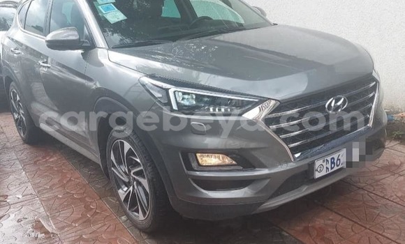 Acheter Occasion Voiture Hyundai Tucson Rouge à Addis Ababa, Ethiopie Acheter Occasion Voiture Hyundai Tucson Rouge à Addis Ababa, Ethiopie