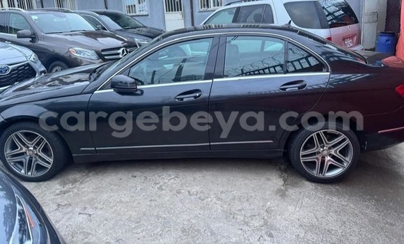ይግዙ ያገለገለ Mercedes-Benz C–Class ጥቁር መኪና በ አዲስ አበባ በ ኢትዮጵያ ይግዙ ያገለገለ Mercedes-Benz C–Class ጥቁር መኪና በ አዲስ አበባ በ ኢትዮጵያ