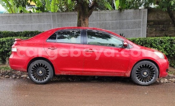 Acheter Occasion Voiture Toyota Yaris Rouge à Addis Ababa, Ethiopie Acheter Occasion Voiture Toyota Yaris Rouge à Addis Ababa, Ethiopie