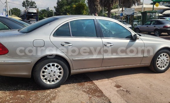 Acheter Occasion Voiture Mercedes-Benz E-Classe Autre à Addis Ababa, Ethiopie Acheter Occasion Voiture Mercedes-Benz E-Classe Autre à Addis Ababa, Ethiopie