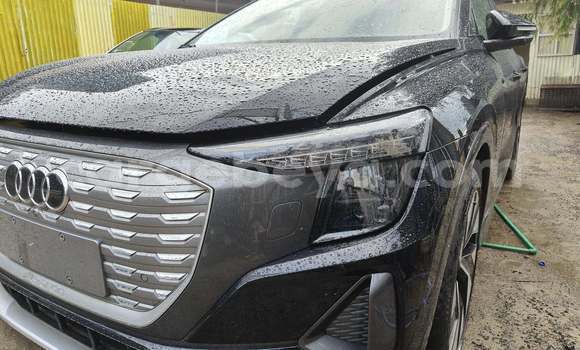 Buy Used Audi Q5 Black Car in Addis–Ababa in Ethiopia