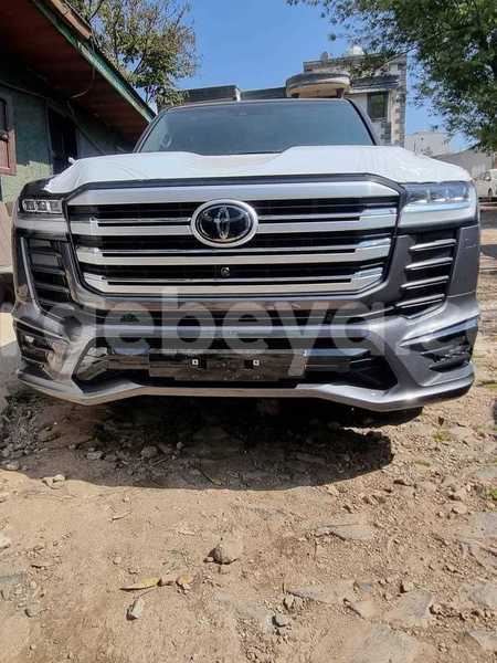 Big with watermark toyota land cruiser ethiopia addis ababa 12052
