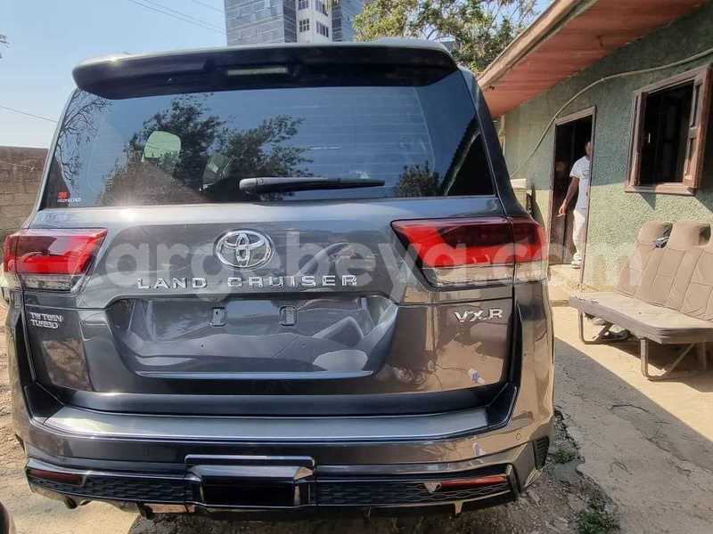 Big with watermark toyota land cruiser ethiopia addis ababa 12052