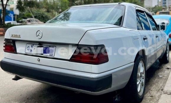 Buy Used Mercedes-Benz E–Class White Car in Addigrat in Tigray