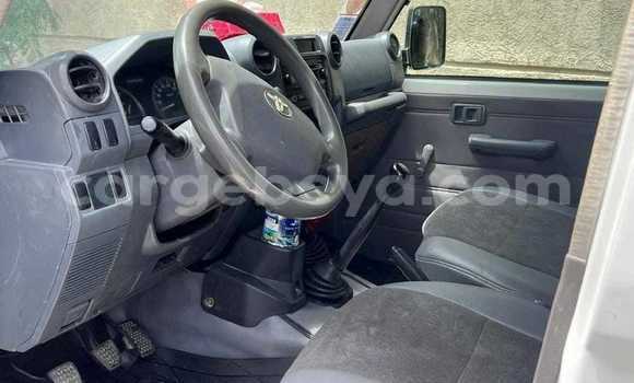 Buy Used Toyota Land Cruiser White Car in Addis–Ababa in Ethiopia Buy Used Toyota Land Cruiser White Car in Addis–Ababa in Ethiopia