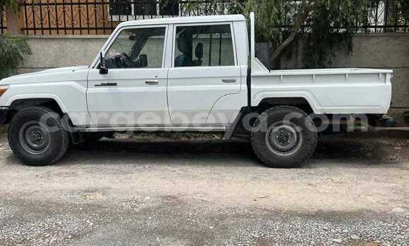 Buy Used Toyota Land Cruiser White Car in Addis–Ababa in Ethiopia Buy Used Toyota Land Cruiser White Car in Addis–Ababa in Ethiopia