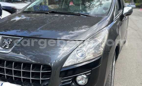 ይግዙ ያገለገለ Peugeot 3008 ሌላ መኪና በ አዲስ አበባ በ ኢትዮጵያ