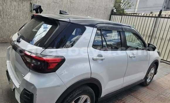 ይግዙ ያገለገለ Toyota Ractis ሌላ መኪና በ አዲስ አበባ በ ኢትዮጵያ ይግዙ ያገለገለ Toyota Ractis ሌላ መኪና በ አዲስ አበባ በ ኢትዮጵያ