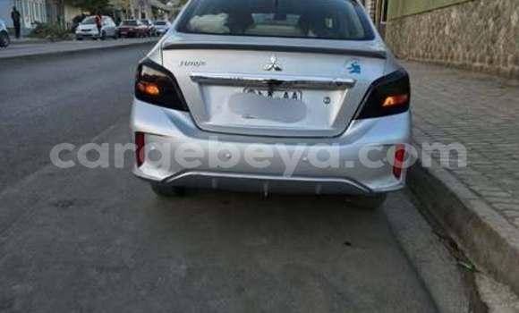 ይግዙ ያገለገለ Mitsubishi Attrage ሌላ መኪና በ አዲስ አበባ በ ኢትዮጵያ ይግዙ ያገለገለ Mitsubishi Attrage ሌላ መኪና በ አዲስ አበባ በ ኢትዮጵያ