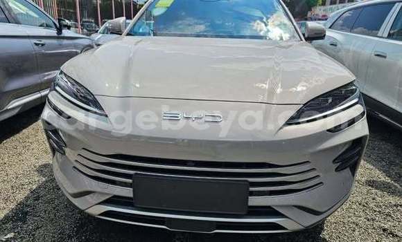 Buy Used BYD S6 Other Car in Addis–Ababa in Ethiopia Buy Used BYD S6 Other Car in Addis–Ababa in Ethiopia