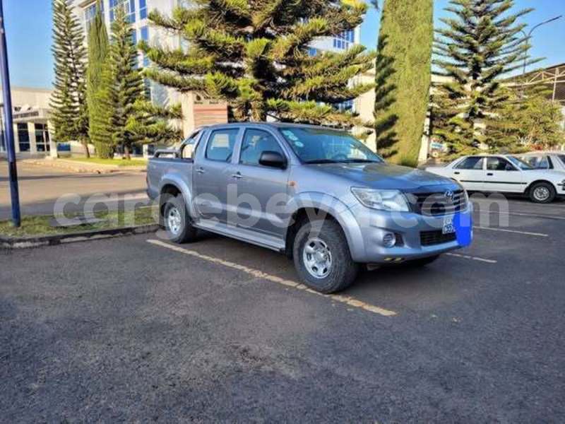 Big with watermark toyota hilux ethiopia addis ababa 12142