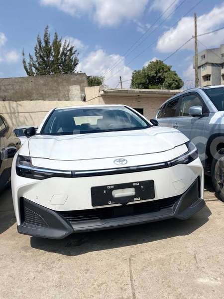 Big with watermark toyota bb ethiopia addis ababa 12150