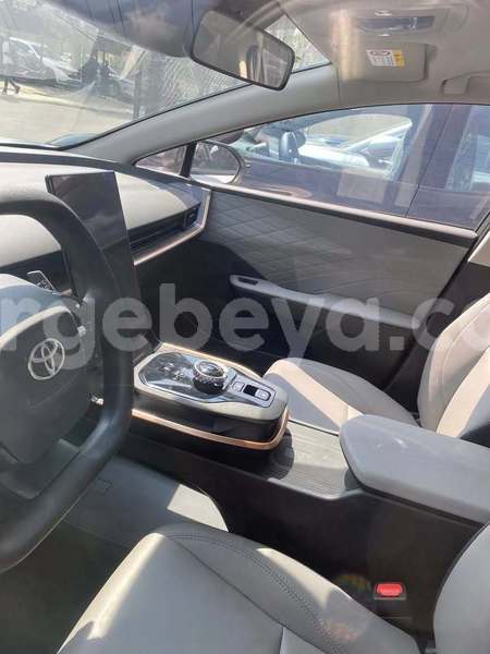 Big with watermark toyota bb ethiopia addis ababa 12150
