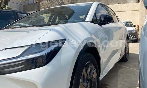 Buy Used Toyota bB White Car in Addis–Ababa in Ethiopia Buy Used Toyota bB White Car in Addis–Ababa in Ethiopia