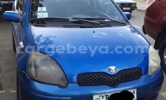 ይግዙ ያገለገለ Toyota Vitz ሰማያዊ መኪና በ አዲስ አበባ በ ኢትዮጵያ
