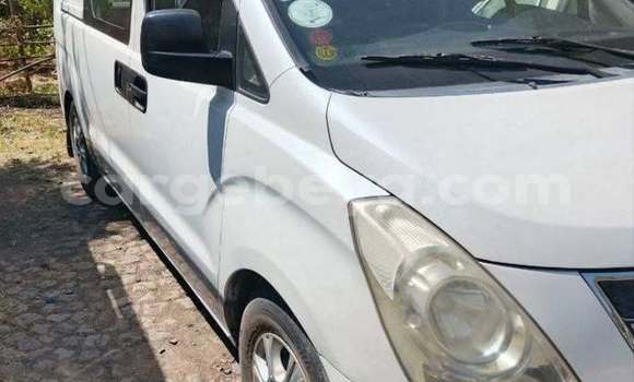 Buy Used Hyundai Starex White Car in Addis–Ababa in Ethiopia Buy Used Hyundai Starex White Car in Addis–Ababa in Ethiopia