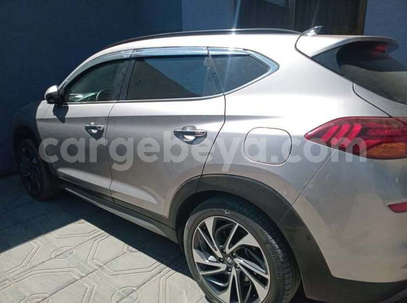 Big with watermark hyundai tucson ethiopia addis ababa 12171