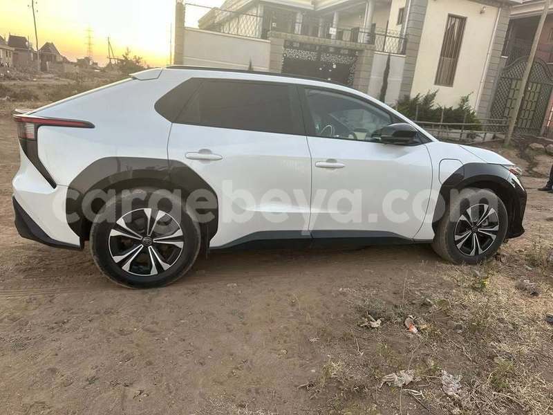 Big with watermark toyota caldina ethiopia addis ababa 12175