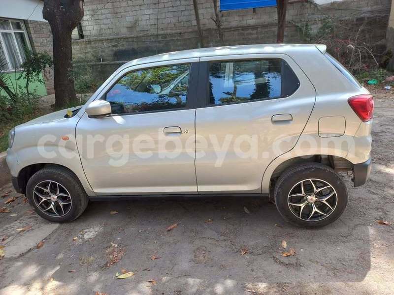 Big with watermark suzuki solio ethiopia addis ababa 12177
