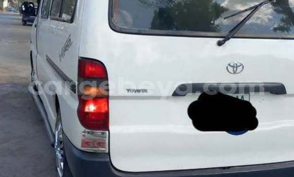 Buy Used Toyota Hiace White Car in Addis–Ababa in Ethiopia Buy Used Toyota Hiace White Car in Addis–Ababa in Ethiopia