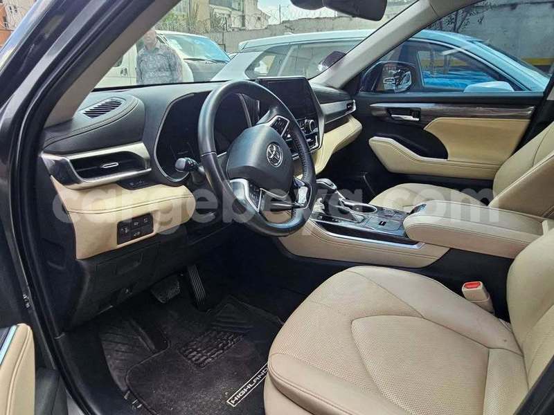 Big with watermark toyota highlander ethiopia addis ababa 12197