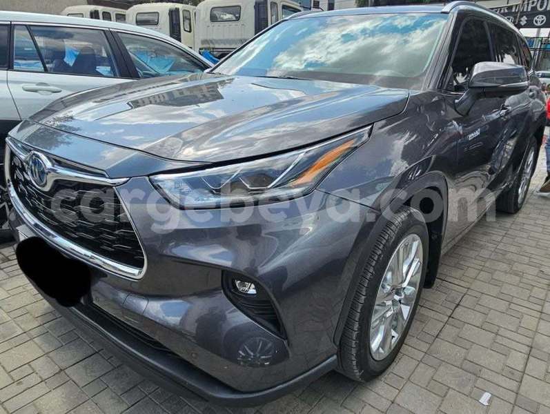 Big with watermark toyota highlander ethiopia addis ababa 12197