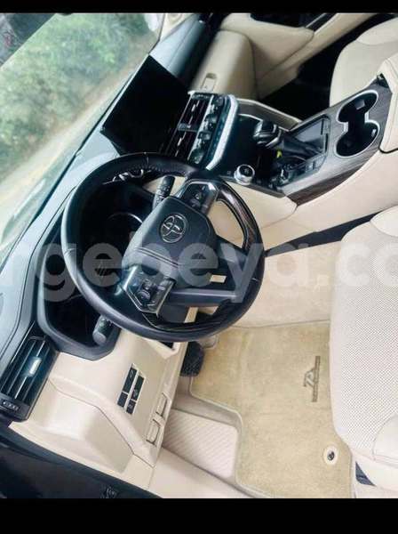 Big with watermark toyota land cruiser ethiopia addis ababa 12210