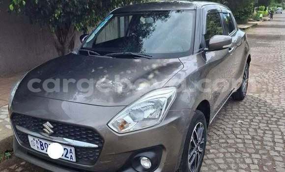 Oofamaa Suzuki Swift Other Makiinaa iti Addis–Ababa keessatti Ethiopia keessatti Oofamaa Suzuki Swift Other Makiinaa iti Addis–Ababa keessatti Ethiopia keessatti