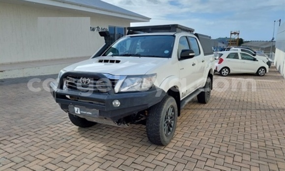 Buy Used Toyota Hilux White Car in Addis–Ababa in Ethiopia Buy Used Toyota Hilux White Car in Addis–Ababa in Ethiopia