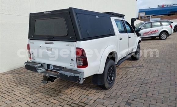 Buy Used Toyota Hilux White Car in Addis–Ababa in Ethiopia Buy Used Toyota Hilux White Car in Addis–Ababa in Ethiopia