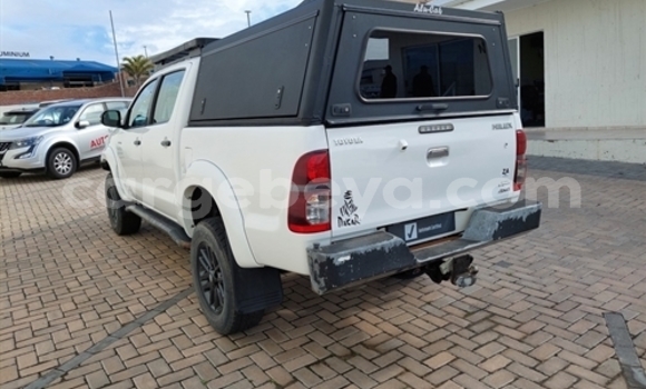 Buy Used Toyota Hilux White Car in Addis–Ababa in Ethiopia Buy Used Toyota Hilux White Car in Addis–Ababa in Ethiopia