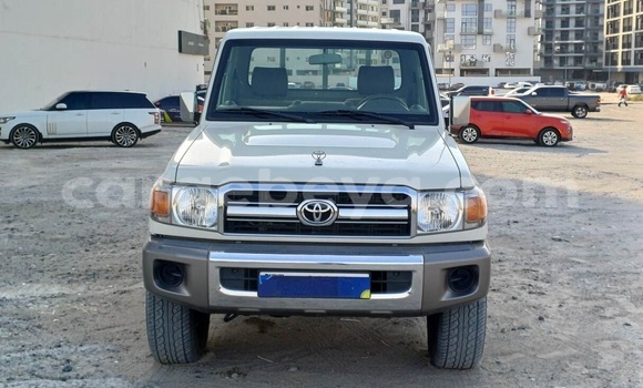 ይግዙ ያገለገለ Toyota Land Cruiser ነጭ መኪና በ አዲስ አበባ በ ኢትዮጵያ ይግዙ ያገለገለ Toyota Land Cruiser ነጭ መኪና በ አዲስ አበባ በ ኢትዮጵያ