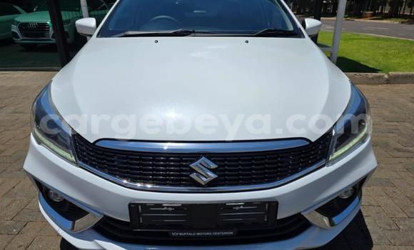 ይግዙ ያገለገለ Suzuki Ciaz ነጭ መኪና በ አዲስ አበባ በ ኢትዮጵያ ይግዙ ያገለገለ Suzuki Ciaz ነጭ መኪና በ አዲስ አበባ በ ኢትዮጵያ