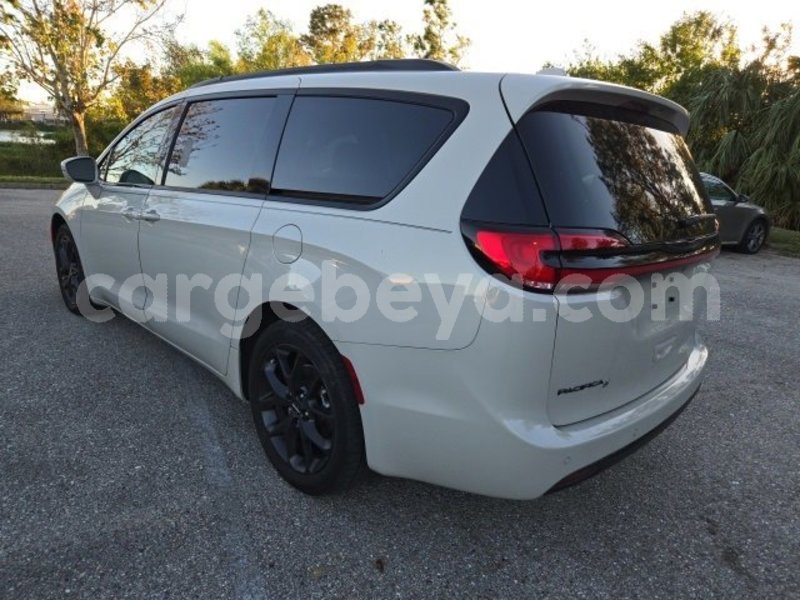 Big with watermark chrysler pacifica ethiopia addis ababa 12266