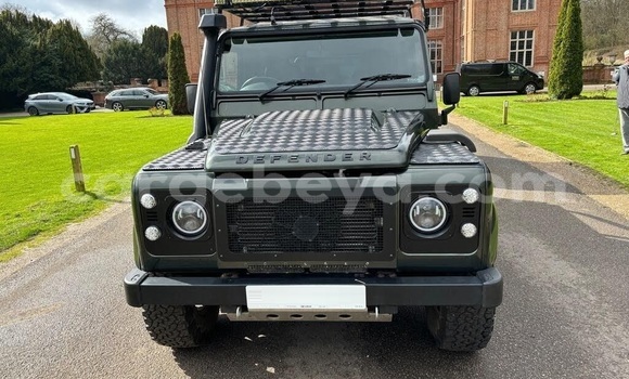 Buy Used Land Rover Defender Green Car in Addis–Ababa in Ethiopia Buy Used Land Rover Defender Green Car in Addis–Ababa in Ethiopia
